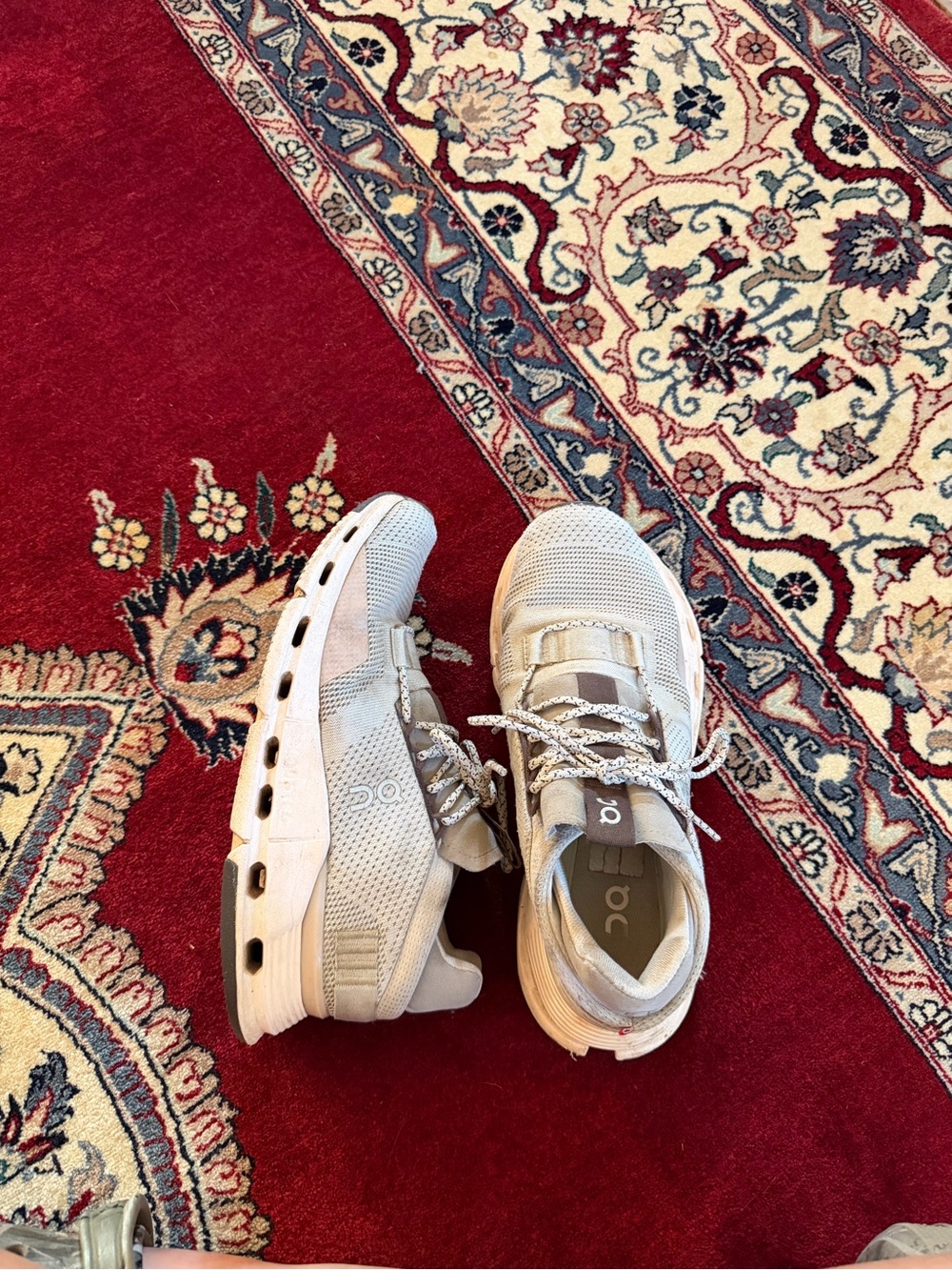 On Running Kids Sneakers in Light Gray and White